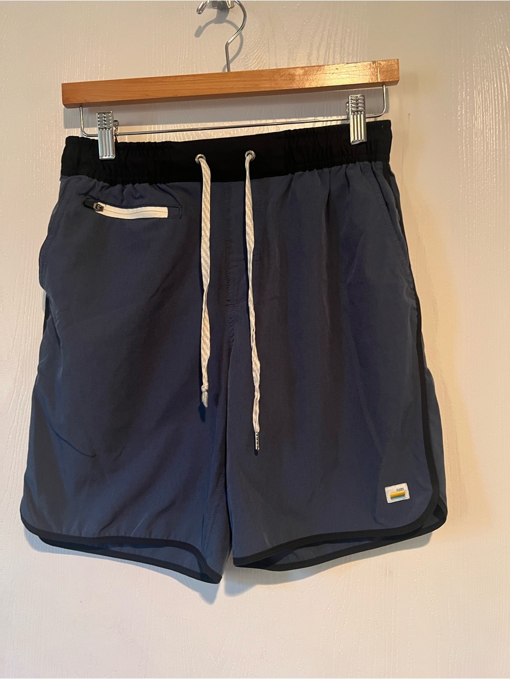 Vuori Banks Shorts Blue Drawstring Men Size Small